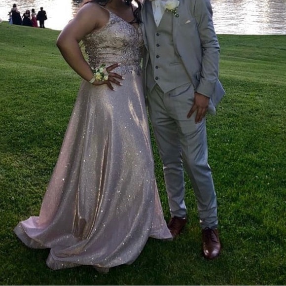 Dress - Picture 3 of 5